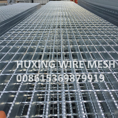 Hot (900x5800mm) Welded Serrated Carbon Grating Non-Slip Steel Bar Grating - Anping Huxing Wire Mesh Products